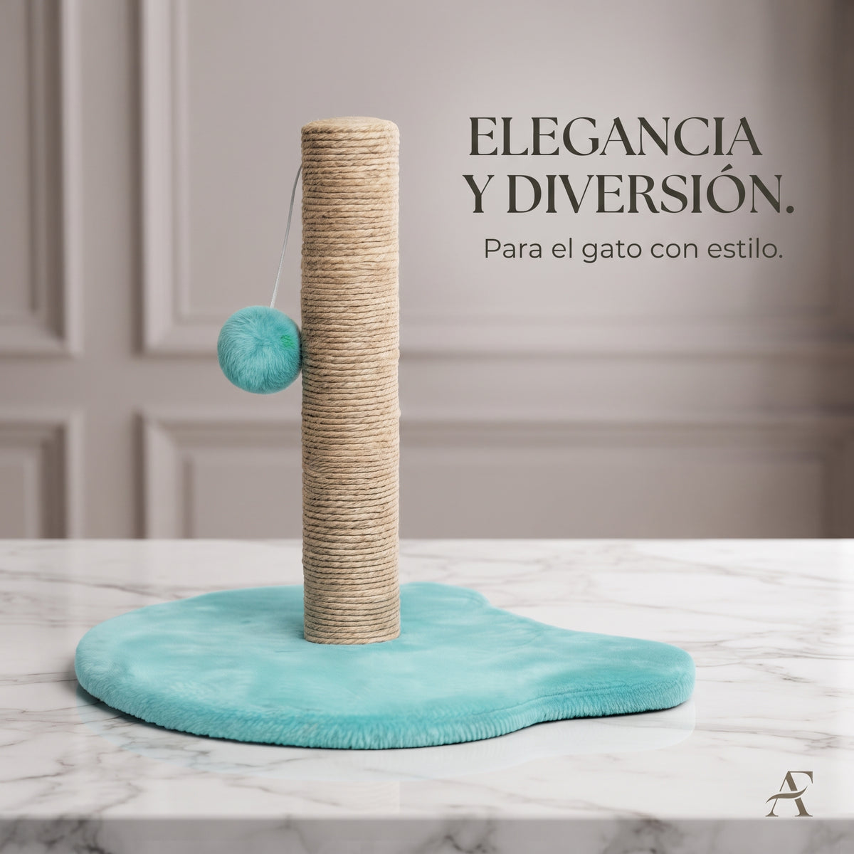 Poste Rascador Compacto para Gatos con Base Estable y Pelota Colgante de Juego