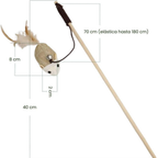 Dimensiones de la varita interactiva para gatos de The Paws Boutique: palo de madera de 40 cm y cuerda elástica de largo alcance para cazar.