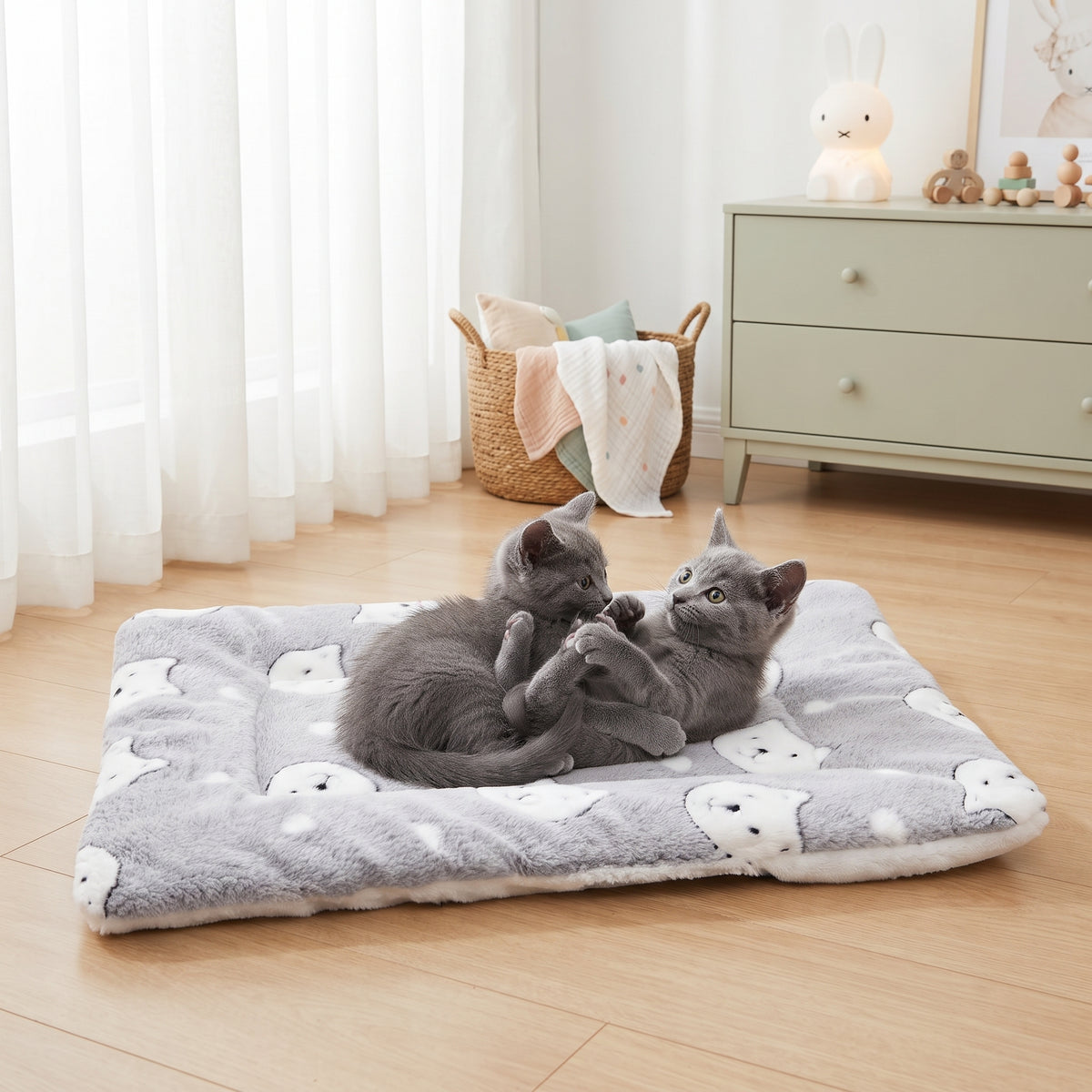Colchoneta Acolchada de Franela Suave para Perros y Gatos – Manta Térmica Lavable