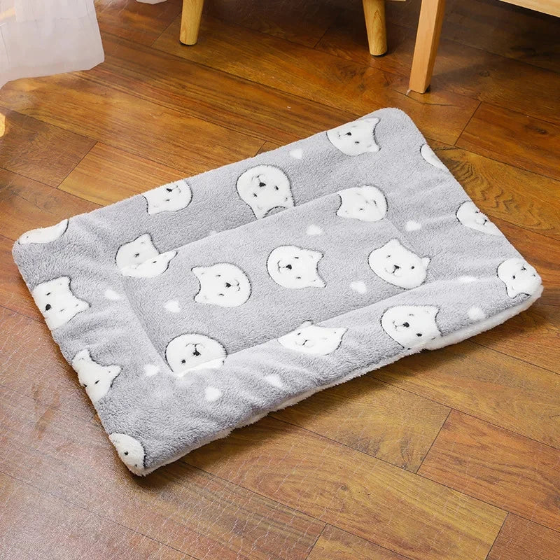 Colchoneta Acolchada de Franela Suave para Perros y Gatos – Manta Térmica Lavable